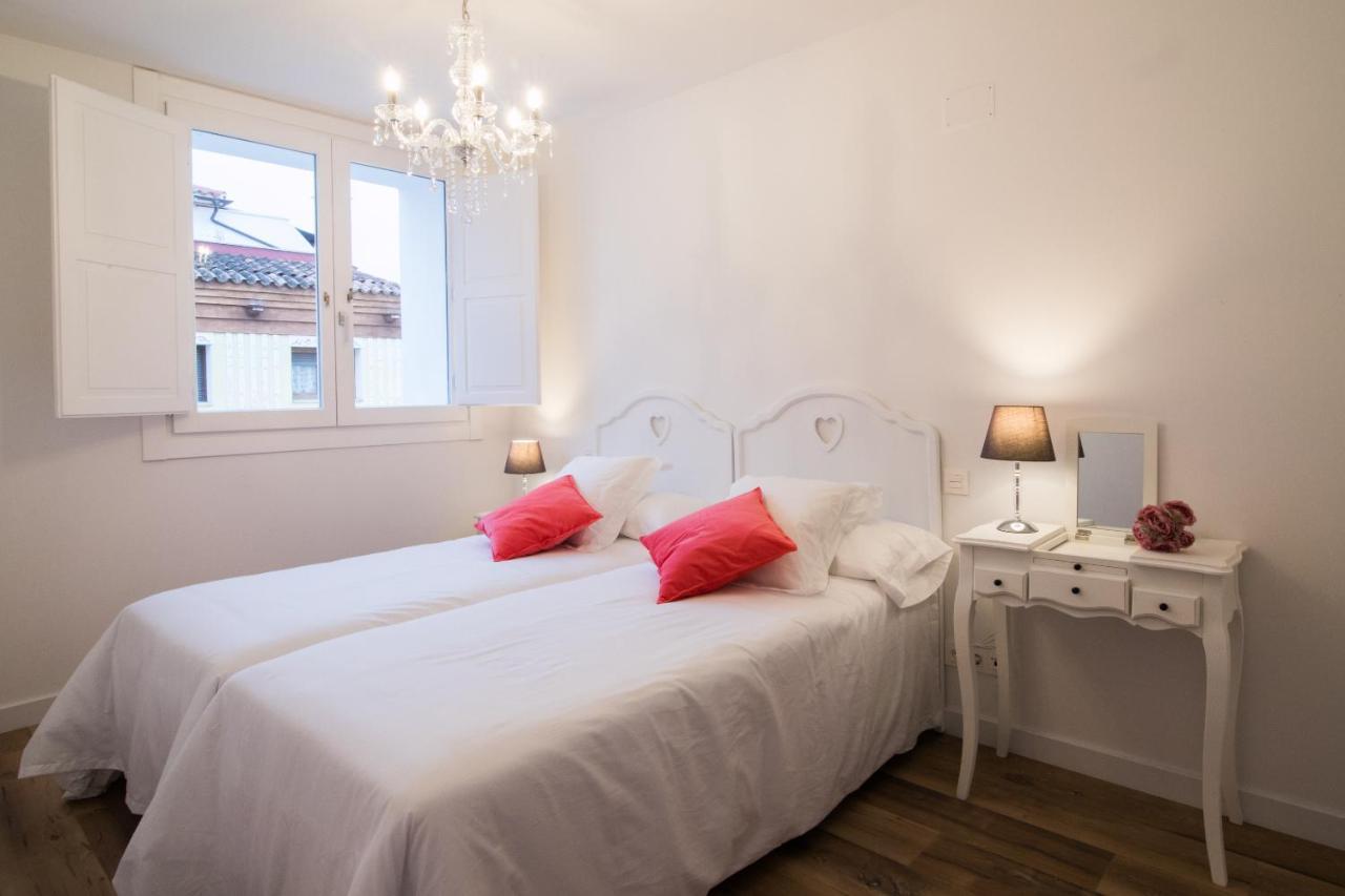 Apartamentos Almada Saragosse Extérieur photo